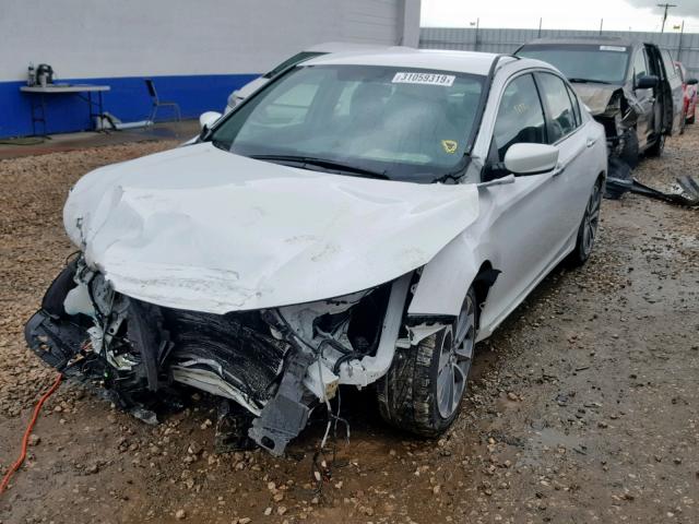 1HGCR2F58FA149312 - 2015 HONDA ACCORD SPO WHITE photo 2