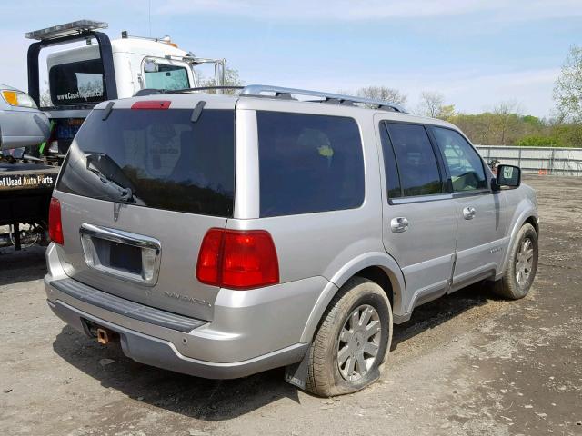 5LMFU28R53LJ21695 - 2003 LINCOLN NAVIGATOR WHITE photo 4