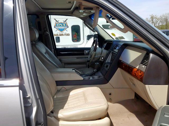 5LMFU28R53LJ21695 - 2003 LINCOLN NAVIGATOR WHITE photo 5