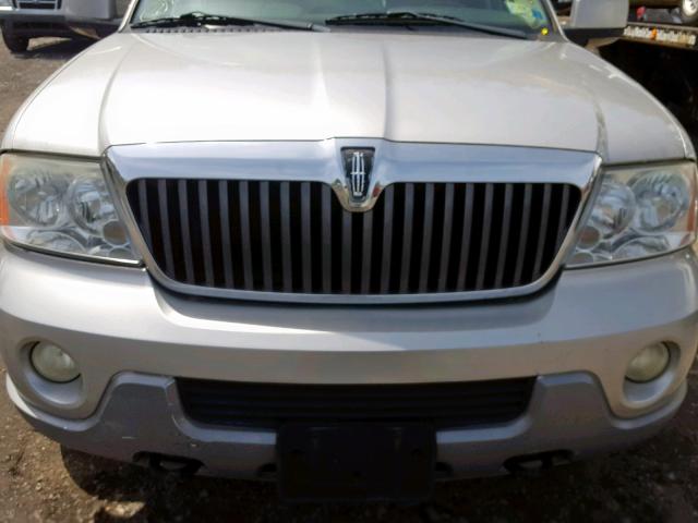 5LMFU28R53LJ21695 - 2003 LINCOLN NAVIGATOR WHITE photo 7