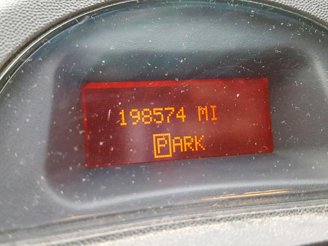 2G2WP522351128752 - 2005 PONTIAC GRAND PRIX SILVER photo 8