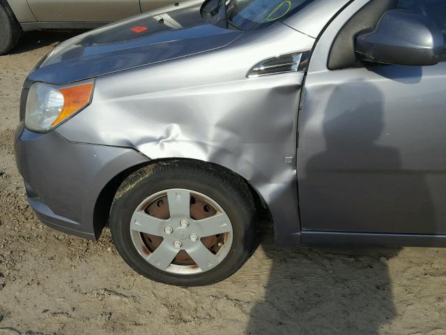 KL1TD66E19B645093 - 2009 CHEVROLET AVEO LS GRAY photo 9