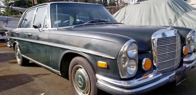 10801812055454 - 1970 MERCEDES-BENZ 280 SE GREEN photo 2