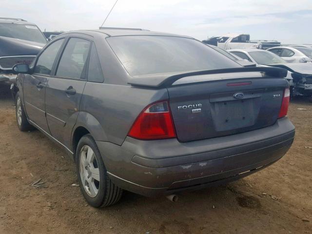 1FAFP34N36W132890 - 2006 FORD FOCUS ZX4 GRAY photo 3
