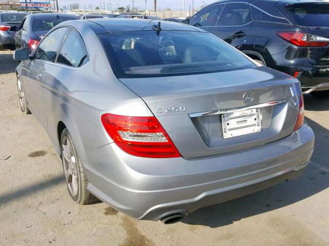 WDDGJ4HB1CF797004 - 2012 MERCEDES-BENZ C 250 GRAY photo 3