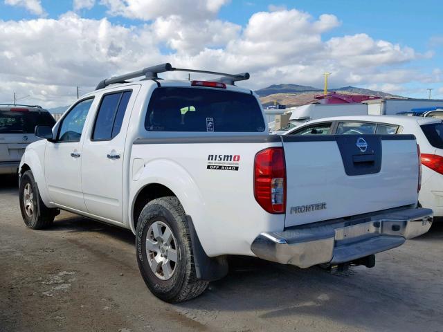 1N6AD07U68C402680 - 2008 NISSAN FRONTIER C WHITE photo 3