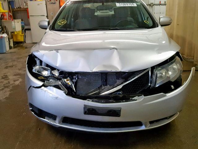 KNAFU4A20A5874078 - 2010 KIA FORTE EX SILVER photo 9