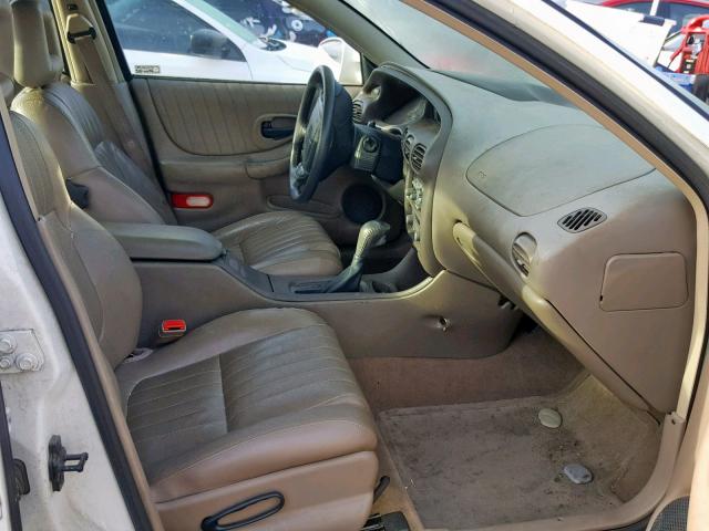 1G2WP52K5WF243511 - 1998 PONTIAC GRAND PRIX WHITE photo 5
