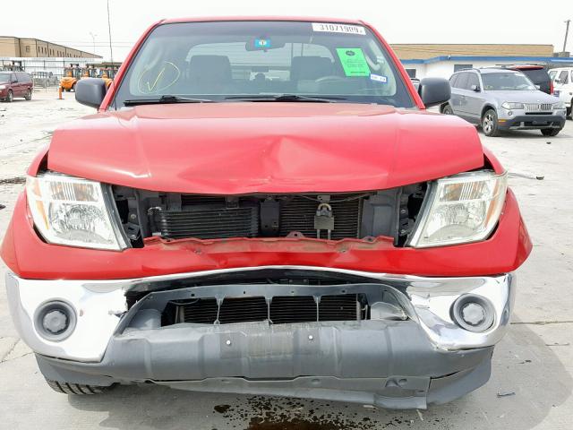 1N6AD07U58C411631 - 2008 NISSAN FRONTIER C RED photo 9