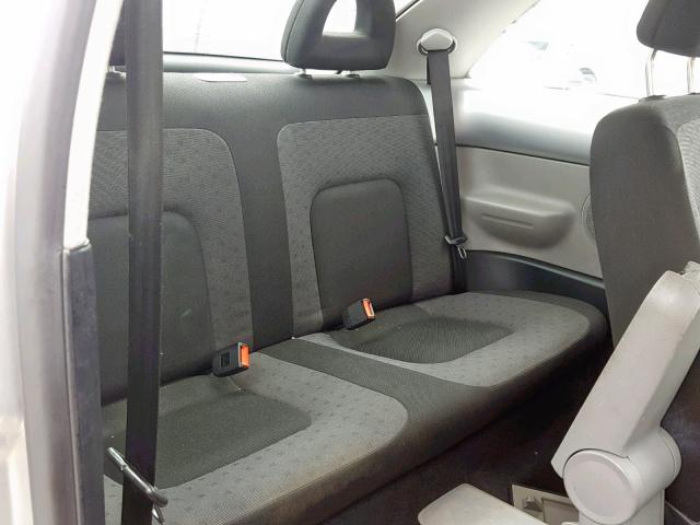 3VWCC21C5YM456588 - 2000 VOLKSWAGEN NEW BEETLE თეთრი ფოტო 6