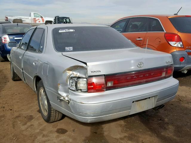 JT2VK13E8N0033910 - 1992 TOYOTA CAMRY XLE SILVER photo 3