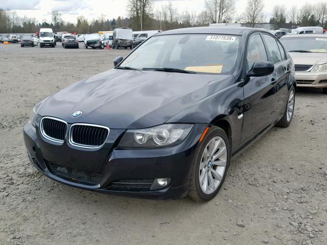 WBAPH5C52AA438913 - 2010 BMW 328 I SULE BLACK photo 2