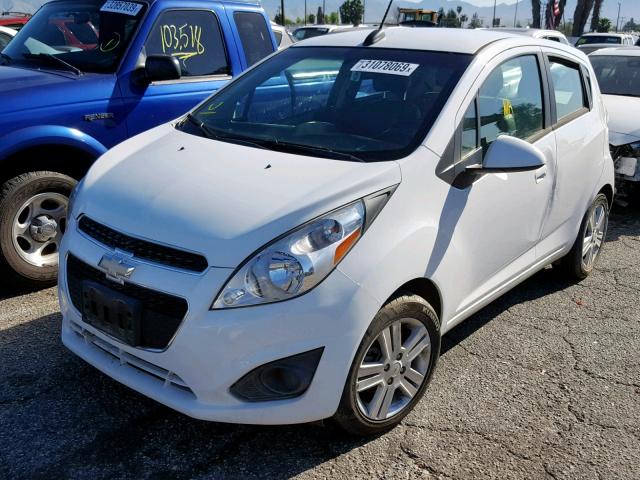 KL8CD6S94FC721809 - 2015 CHEVROLET SPARK 1LT WHITE photo 2