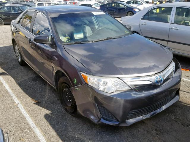 4T1BD1FK3EU136825 - 2014 TOYOTA CAMRY HYBR GRAY photo 1