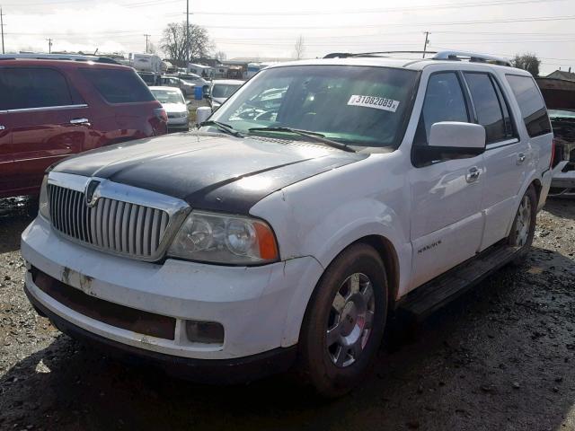 5LMFU28525LJ09942 - 2005 LINCOLN NAVIGATOR 白色 照片 2