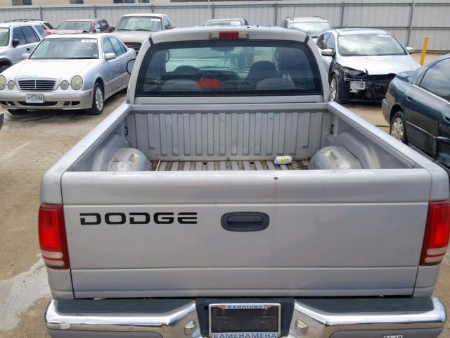 1B7GL2AN6YS681454 - 2000 DODGE DAKOTA QUA GRAY photo 9