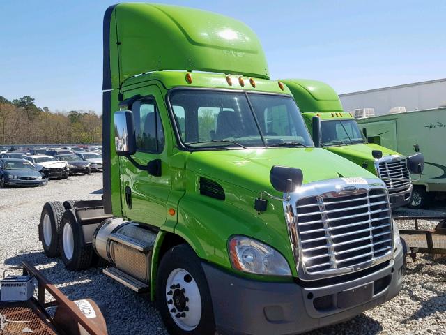 1FUJGBDV3FLGE8996 - 2015 FREIGHTLINER CASCADIA 1 GREEN photo 1