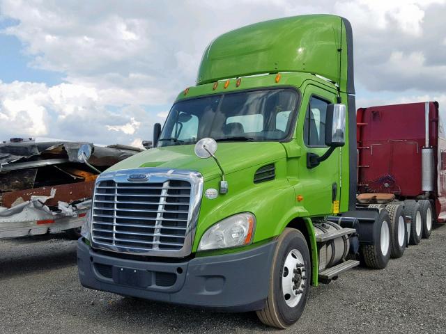 1FUJGBDV4ELFM0891 - 2014 FREIGHTLINER CASCADIA 1 GREEN photo 2