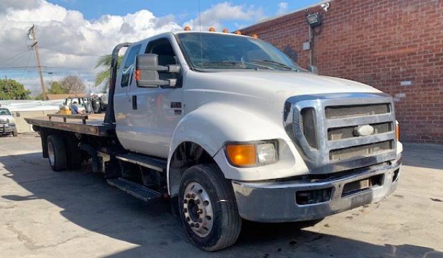 3FRWX6FC8BV422573 - 2011 FORD F650 SUPER WHITE photo 1