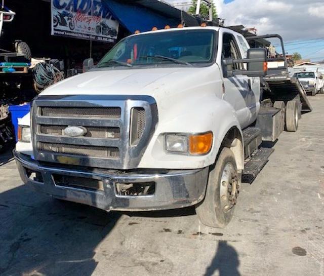 3FRWX6FC8BV422573 - 2011 FORD F650 SUPER WHITE photo 2