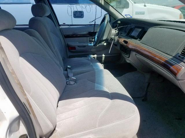 2MEFM74W9XX718856 - 1999 MERCURY GRAND MARQ WHITE photo 5