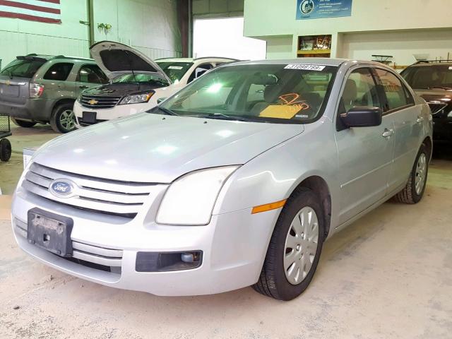 3FAFP06Z76R141335 - 2006 FORD FUSION S SILVER photo 2