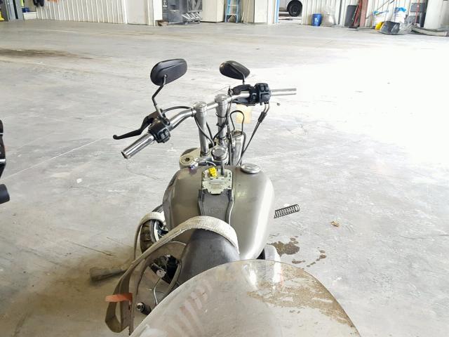 1HRF80FLST1050331 - 2000 SNTE MOTORCYCLE SILVER photo 5