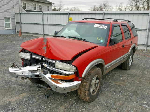 1GNDT13W2X2149854 - 1999 CHEVROLET BLAZER RED photo 2