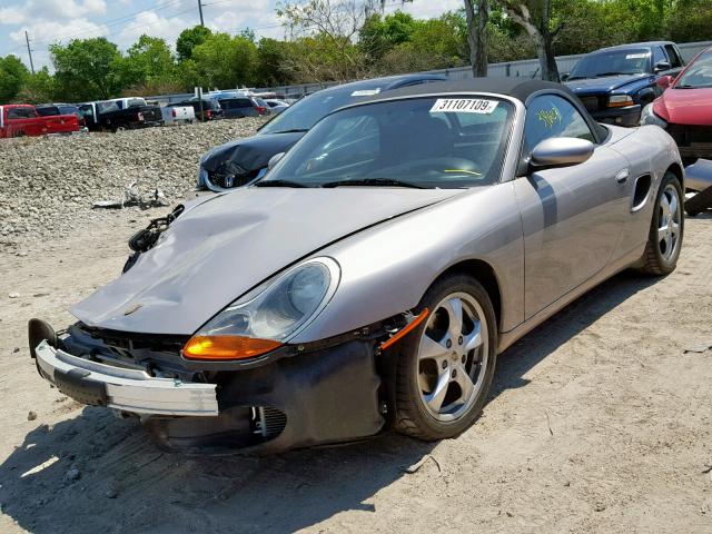 WP0CA29871U622944 - 2001 PORSCHE BOXSTER GRAY photo 2