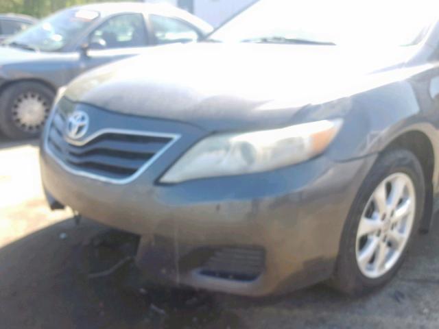 4T4BF3EK5BR101566 - 2011 TOYOTA CAMRY BASE GRAY photo 9