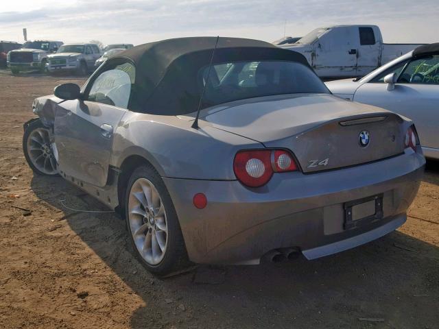 4USBT335X5LR71127 - 2005 BMW Z4 2.5 GRAY photo 3