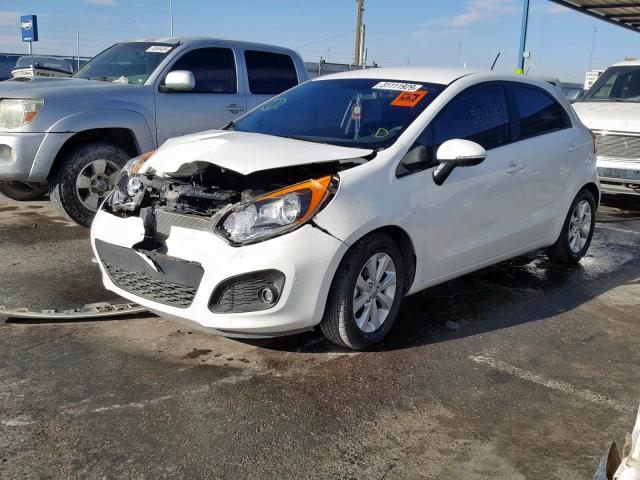 KNADN5A33D6212285 - 2013 KIA RIO EX WHITE photo 2