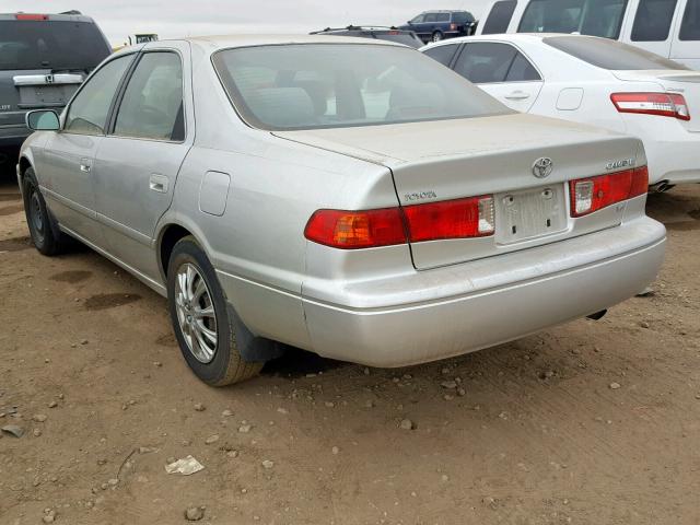 JT2BF22KXY0286722 - 2000 TOYOTA CAMRY CE SILVER photo 3