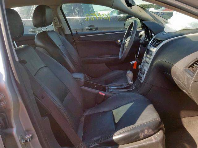 1G1ZH57B18F241166 - 2008 CHEVROLET MALIBU 1LT 银色 照片 5