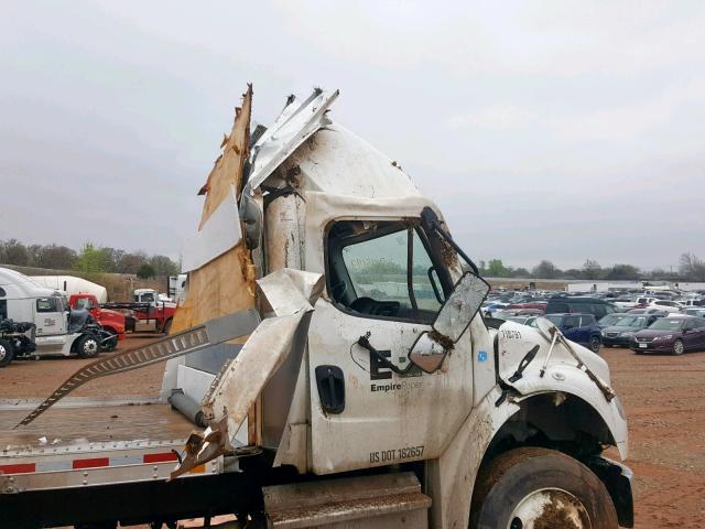 3ALACXFE5JDKA7791 - 2018 FREIGHTLINER M2 106 MED WHITE photo 9