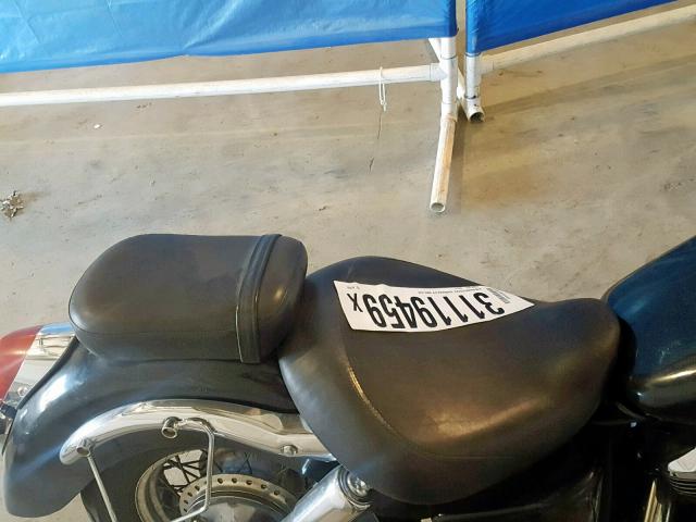 JH2RC44611M453856 - 2001 HONDA VT750 CD2 BLACK photo 6