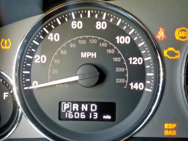 1J4RG5GT9AC122074 - 2010 JEEP COMMANDER WHITE photo 8