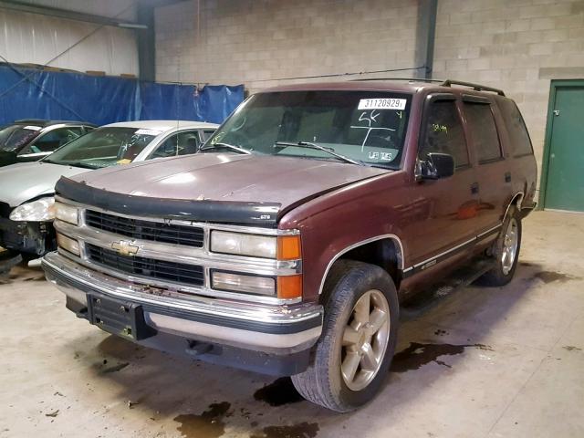 1GNEK13R4TJ385844 - 1996 CHEVROLET TAHOE MAROON photo 2