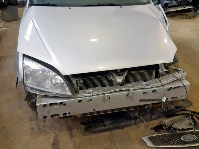 1FAFP34N77W126768 - 2007 FORD FOCUS ZX4 SILVER photo 9