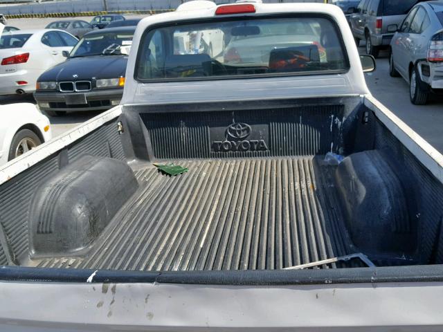 5TENL42NX1Z856971 - 2001 TOYOTA TACOMA WHITE photo 6