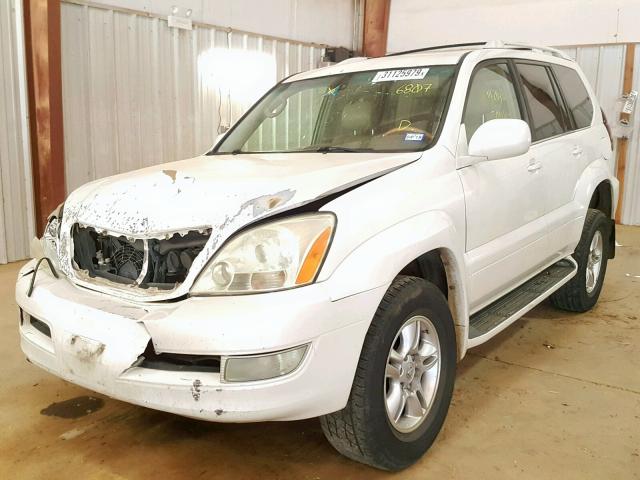 JTJBT20X540046807 - 2004 LEXUS GX 470 WHITE photo 2