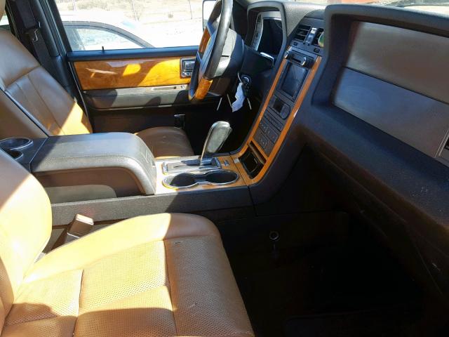 5LMJJ3J58BEJ04876 - 2011 LINCOLN NAVIGATOR 银色 照片 5