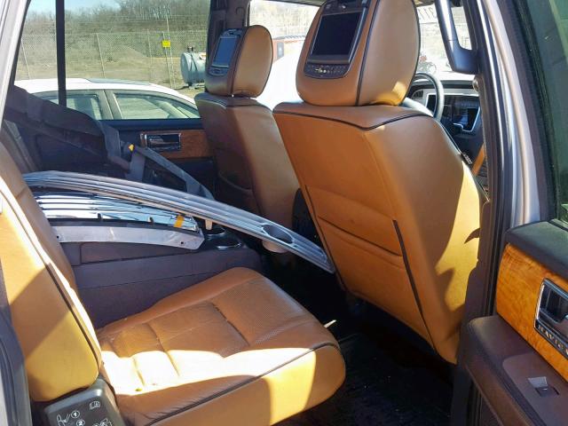 5LMJJ3J58BEJ04876 - 2011 LINCOLN NAVIGATOR 银色 照片 6