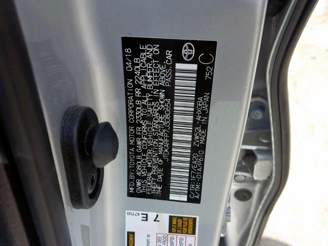 JTDKARFP7J3080654 - 2018 TOYOTA PRIUS PRIM 银色 照片 10