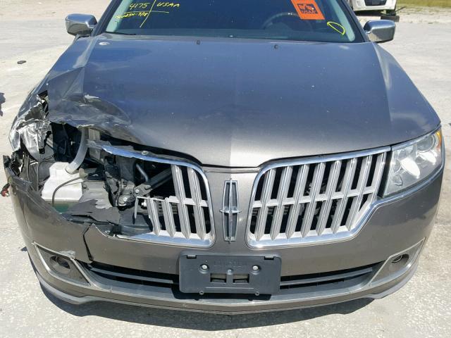 3LNDL2L32CR812586 - 2012 LINCOLN MKZ HYBRID GRAY photo 9