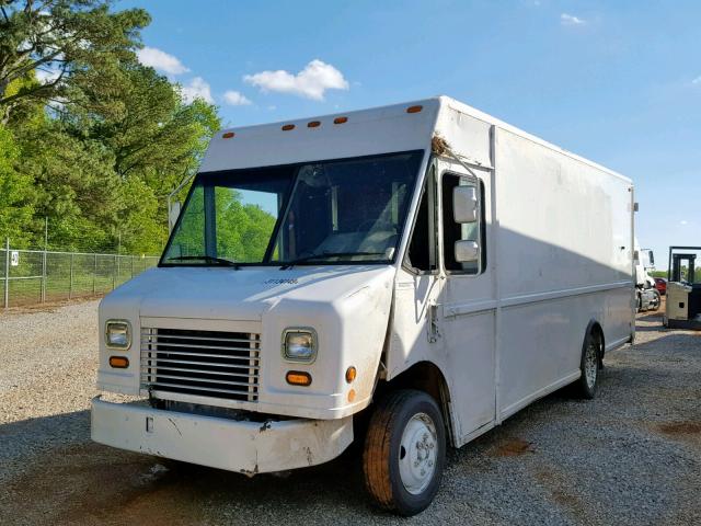 4UZAANBW85CU42848 - 2005 FREIGHTLINER CHASSIS M WHITE photo 2