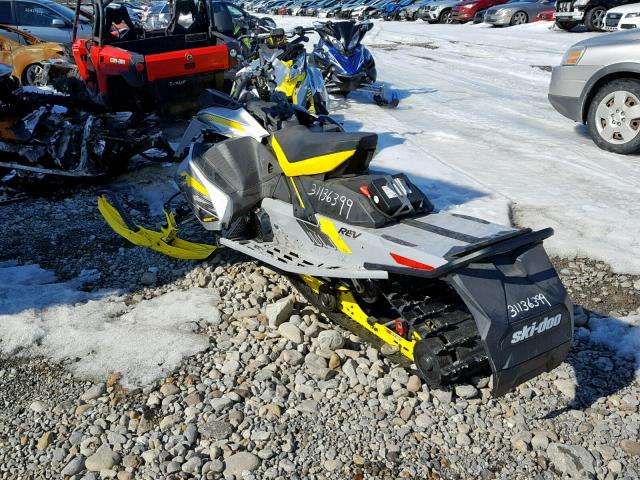 2BPSMXJCXJV000004 - 2018 SKI DOO XRS BOMBAR BLACK photo 3