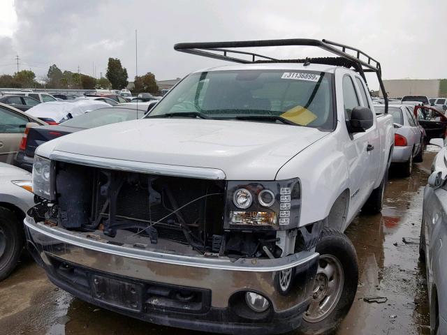 1GTEK19C97Z639230 - 2007 GMC NEW SIERRA WHITE photo 2