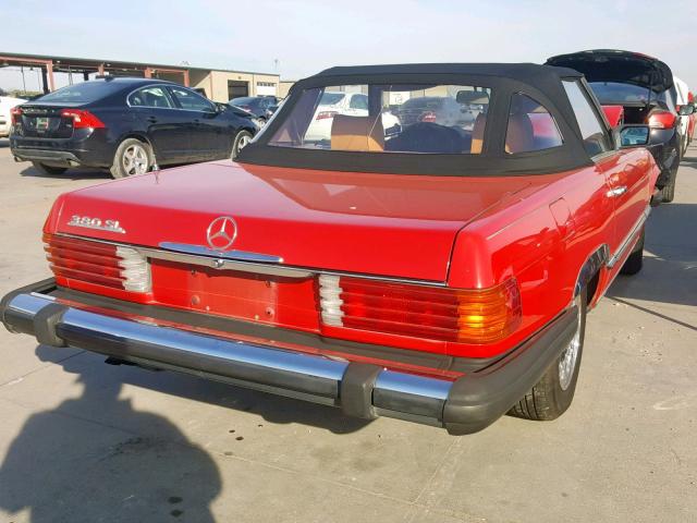 WDBBA45A0CB018505 - 1982 MERCEDES-BENZ 380 SL RED photo 4