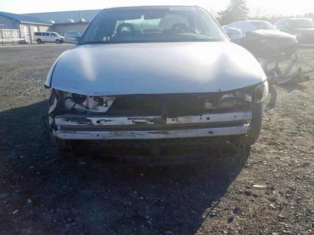 1G2WK52J52F222335 - 2002 PONTIAC GRAND PRIX SILVER photo 9
